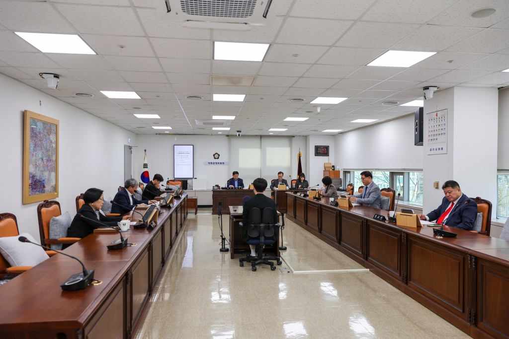 제283회 임시회 폐회중 제1차 의회운영위원회 이미지(1)