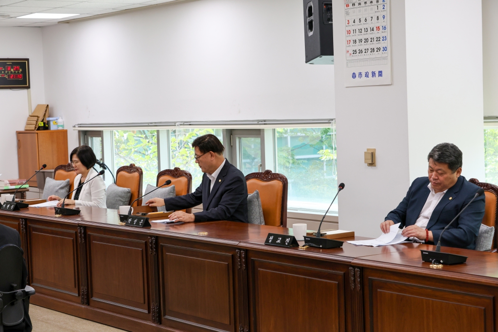 제286회 임시회 의회운영위원회(제1차) 이미지(3)