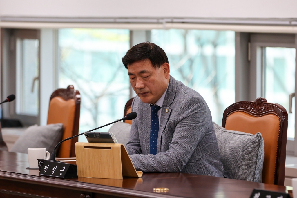 제283회 임시회 폐회중 제1차 의회운영위원회 이미지(3)