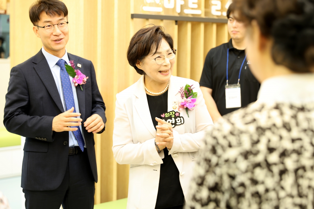 왕십리2동노인복지관 개관 이미지(4)