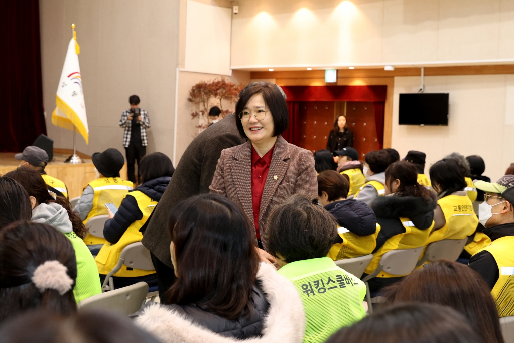 교통안전지도사 및 교통안전지킴이 발대식 이미지(9)