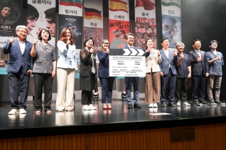 [필름성수 개막식] 세계 영화 상영