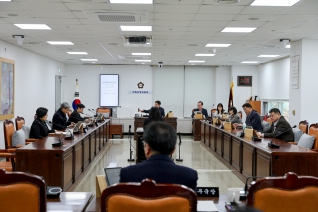 제287회 임시회 폐회중 제1차 의회운영위원회 대표이미지