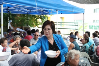 행당제2동 말복맞이 어르신 삼계탕 잔치 내용보기 행당제2동 말복맞이 어르신 삼계탕 잔치 대표이미지