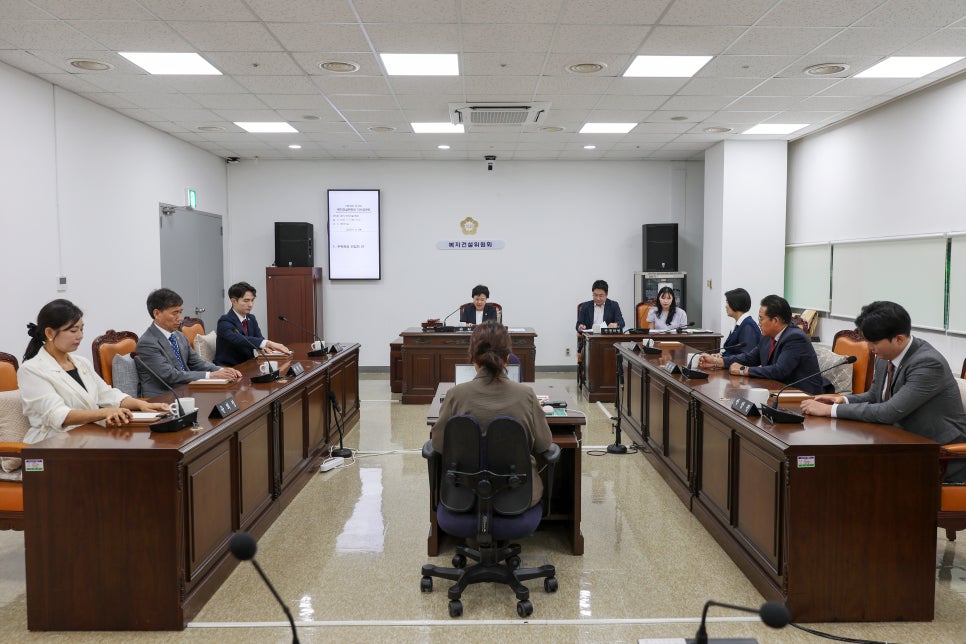 [제292회 임시회] 복지건설위원회 이미지(2)